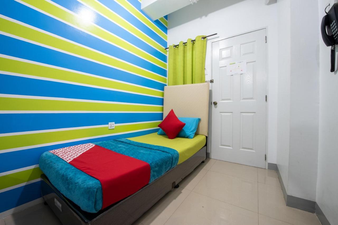 Oyo 501 Yuj Inn Pasay Exterior foto